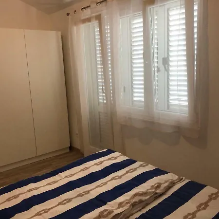 Ideal 2 Apartment